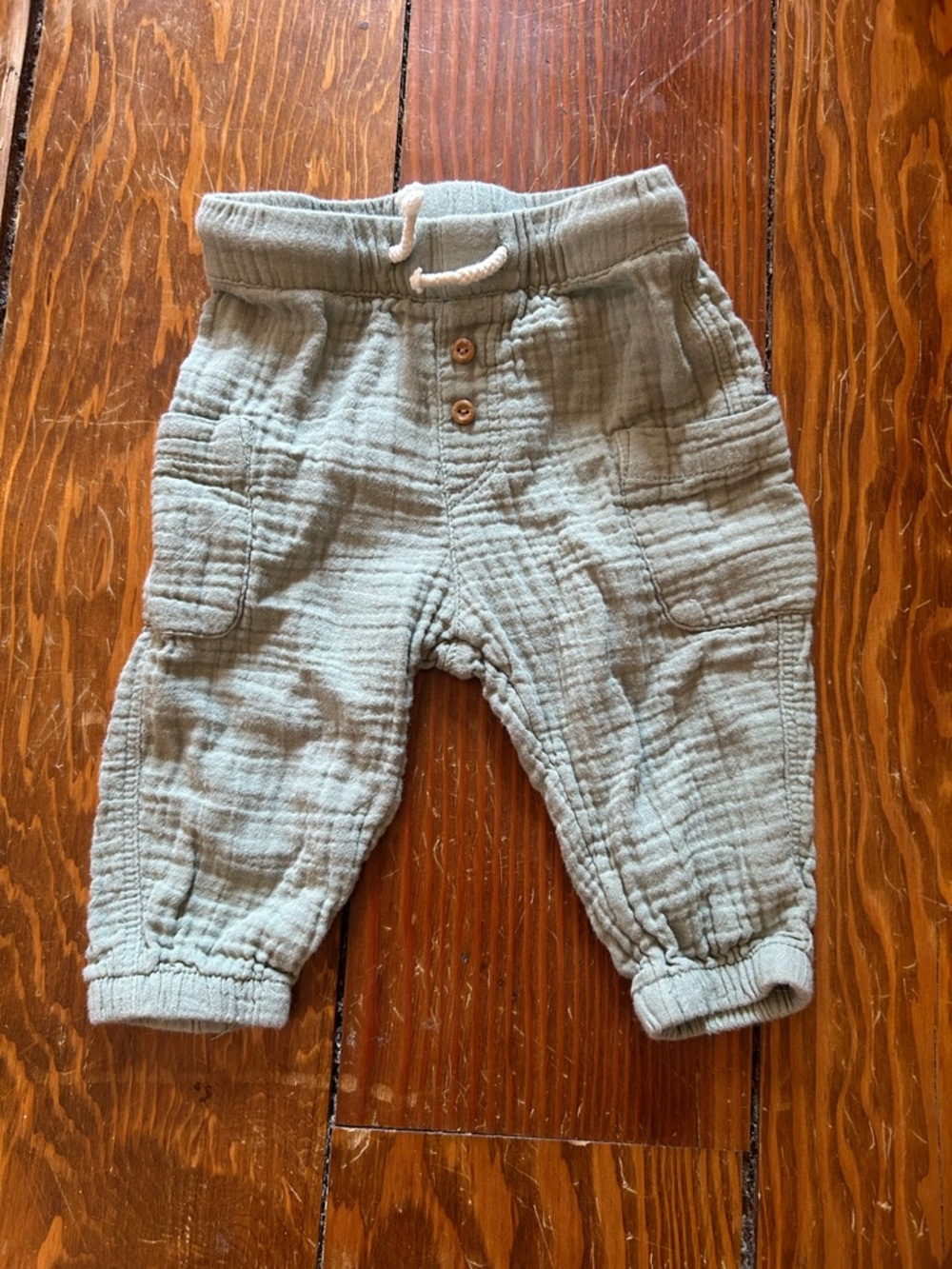H&M Light Sage Green Muslin Jogger Pants